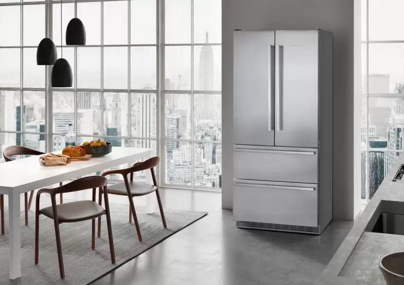 Инсталирайте хладилника далеч от слънчева светлина, за да пестите енергия